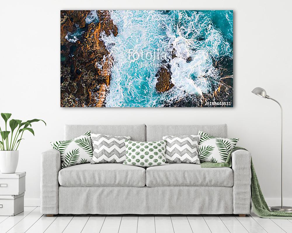 Sziklának csapodó hullámok (légifelvétel) (többrészes kép) - vászonkép, falikép otthonra és irodába