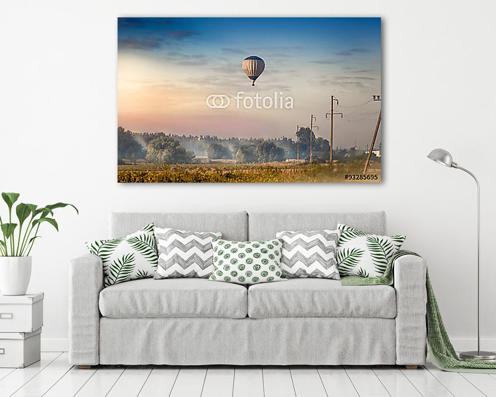 Kora reggeli repülés (keretezett kép) - vászonkép, falikép otthonra és irodába