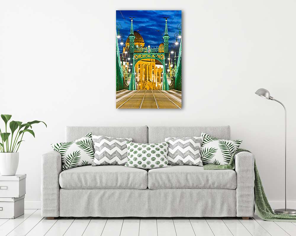 Liberty Bridge, Budapest, Magyarország - vászonkép, falikép vásárlás Liberty Bridge, Budapest, Magyarország (bögre) - vászonkép, falikép otthonra és irodába