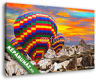 Cappadocia kockás hőlégballonok - vászonkép 3D látványterv