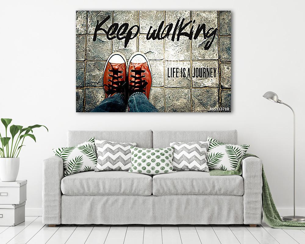 Tartsd tovább, az élet utazás, inspirációs idézet, cipő a pav - vászonkép, falikép vásárlás Tartsd tovább, az élet utazás, inspirációs idézet, cipő a pav (vászonkép) - vászonkép, falikép otthonra és irodába