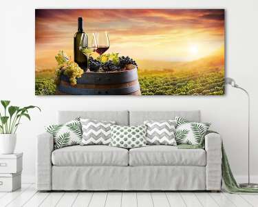 Bottle And WineLombok a hordón a szőlőben a naplementében (vászonkép) - vászonkép, falikép otthonra és irodába