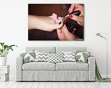 applying nail polish (vászonkép) - vászonkép, falikép otthonra és irodába