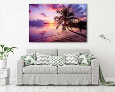 Beautiful bright sunset on a tropical paradise beach (vászonkép) - vászonkép, falikép otthonra és irodába