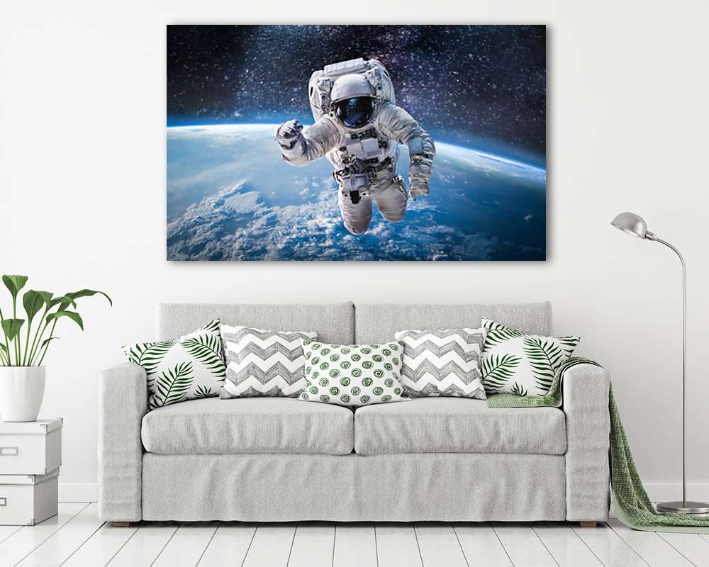 Asztronauta az űrben, űrsétán - vászonkép, falikép vásárlás Asztronauta az űrben, űrsétán (vászonkép) - vászonkép, falikép otthonra és irodába