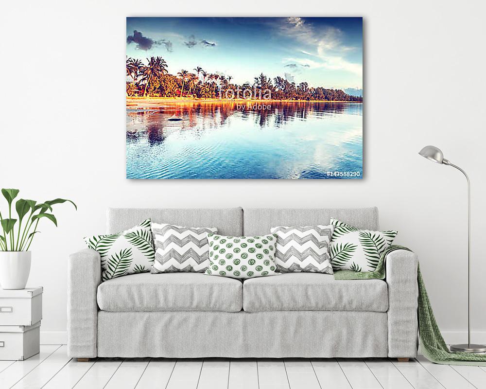 Beautiful bright sunset on a tropical paradise beach - vászonkép, falikép vásárlás Beautiful bright sunset on a tropical paradise beach (vászonkép) - vászonkép, falikép otthonra és irodába