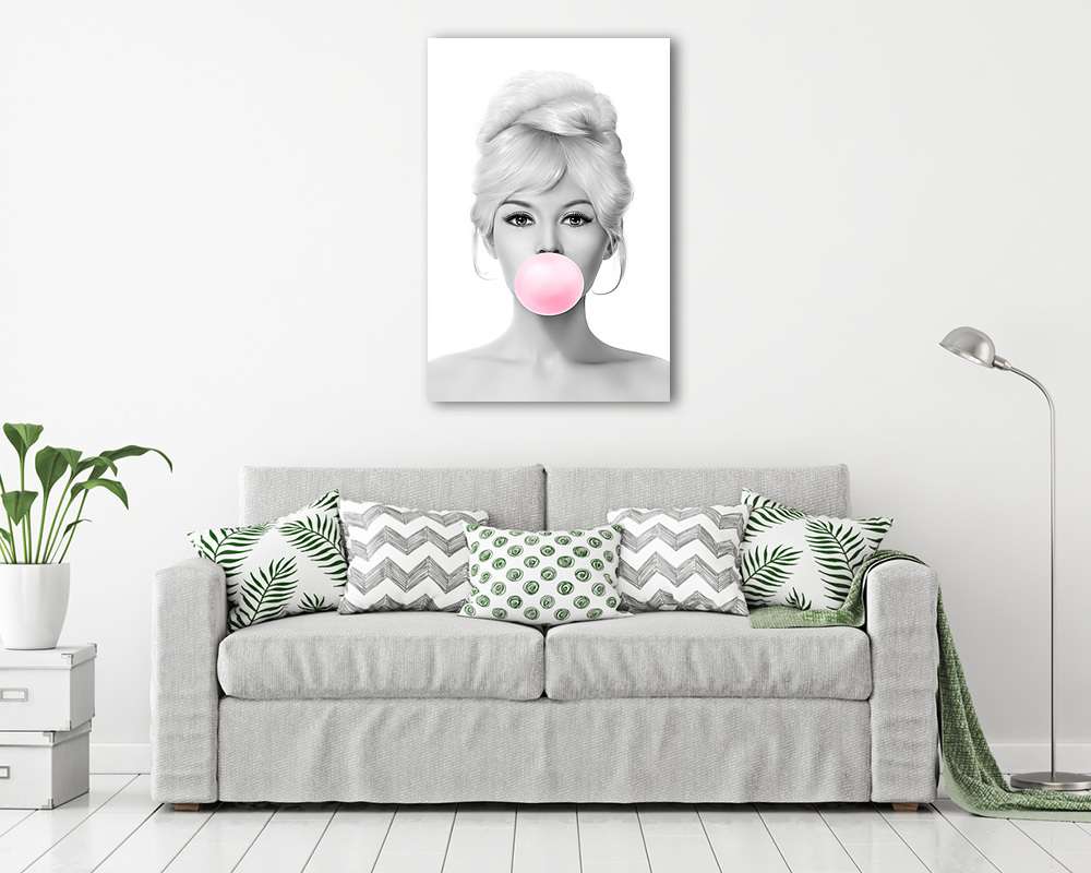 Brigitte Bardot rózsaszín rágógumit fúj, fekete-fehér (2:3 arány) (vászonkép) - vászonkép, falikép otthonra és irodába
