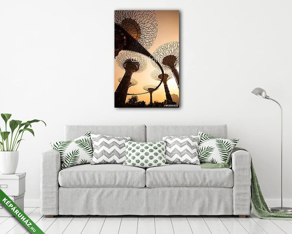 Supertree sziluettje a kertben az öbölnél - vászonkép, falikép vásárlás Supertree sziluettje a kertben az öbölnél (vászonkép) - vászonkép, falikép otthonra és irodába