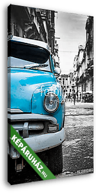 Kék autó elölről Havanna utcáin - vászonkép 3D látványterv