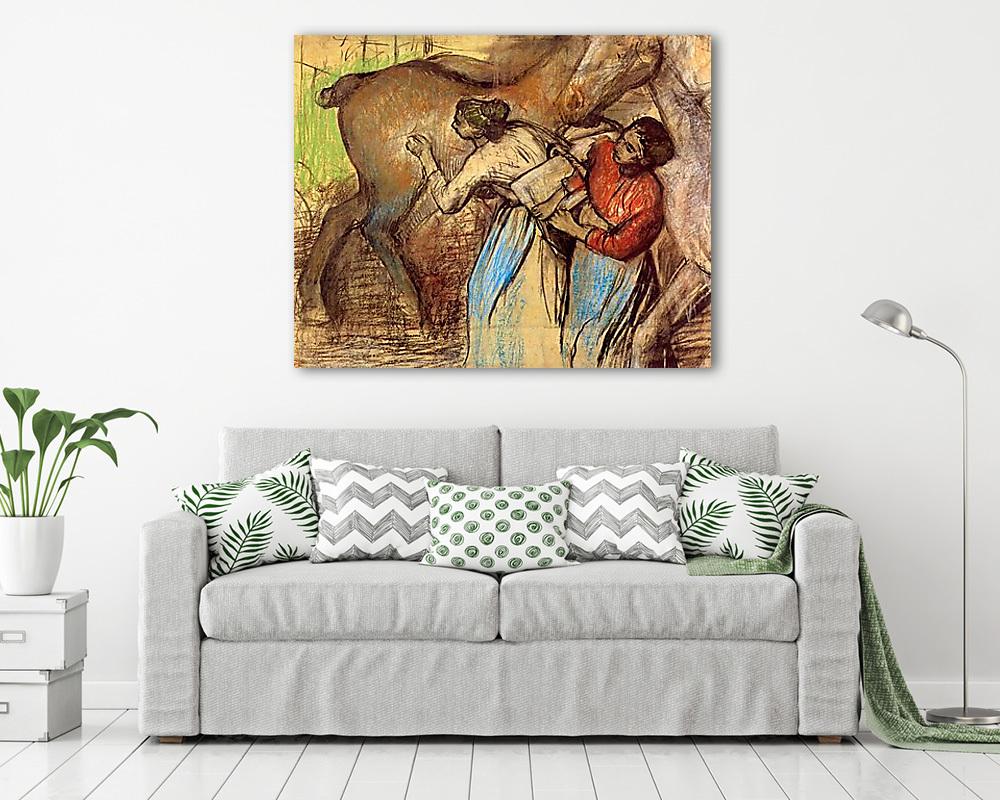 Két nő lócsutakolás közben (keretezett kép) - vászonkép, falikép otthonra és irodába