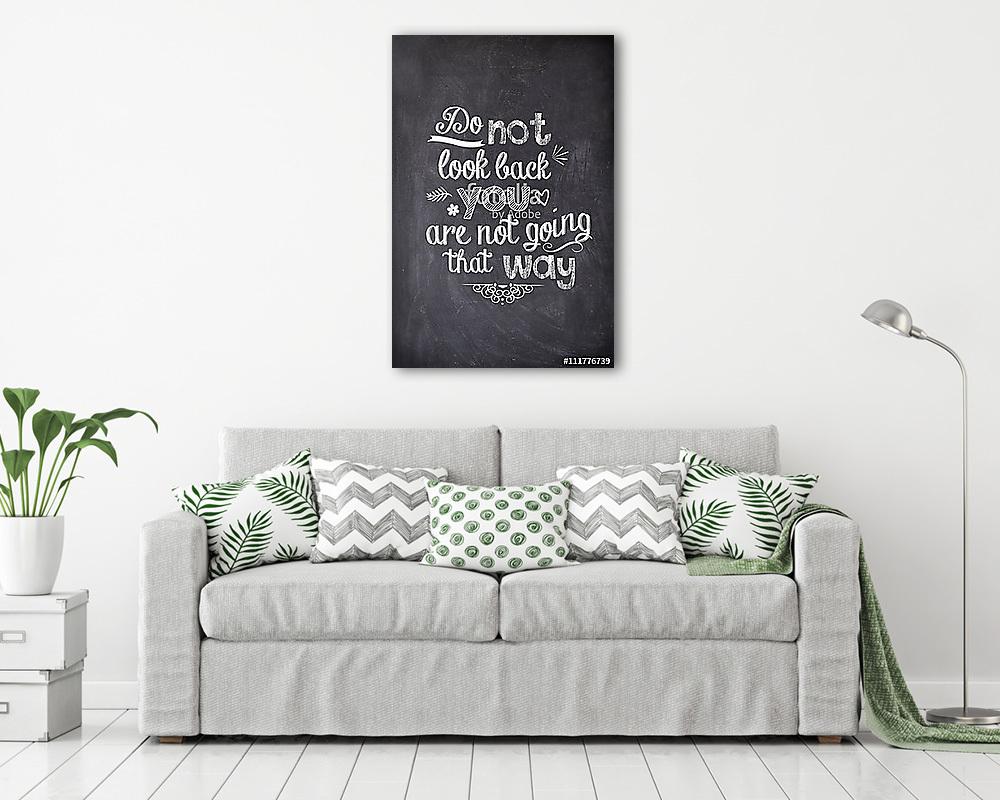 Motívációs ajánlat, amelyet kréttel írtak egy táblára (fotótapéta) - vászonkép, falikép otthonra és irodába