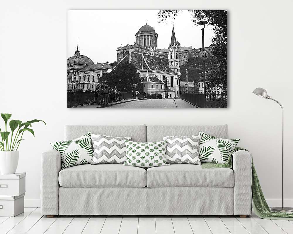 Esztergom Bazilika a Kossuth hídról nézve, előtérben a vízivárosi templom (1958) - vászonkép, falikép vásárlás Esztergom Bazilika a Kossuth hídról nézve, előtérben a vízivárosi templom (1958) (vászonkép) - vászonkép, falikép otthonra és irodába