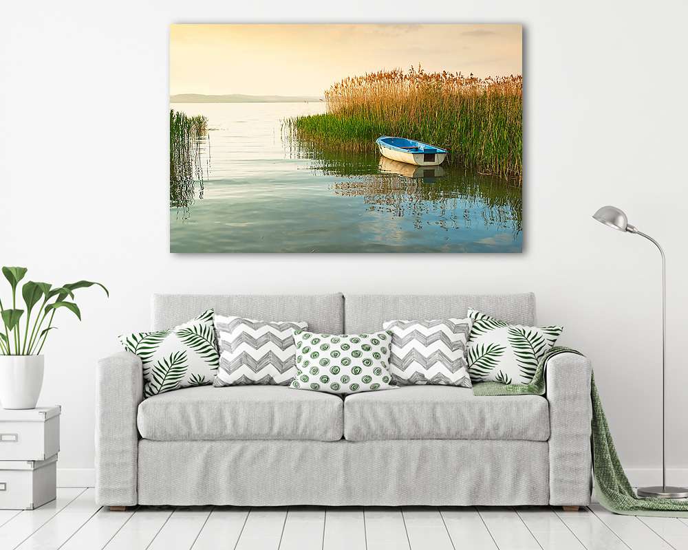 Balatoni nádas csónakkal (fotótapéta) - vászonkép, falikép otthonra és irodába