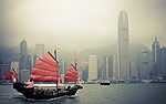 Kínai vitorlás és a ködös Hongkong (id: 2509) többrészes vászonkép