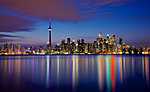 Toronto látképe esti világításban vászonkép, poszter vagy falikép