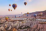 Varázslatos fények és hőlégballonok, Cappadocia vászonkép, poszter vagy falikép