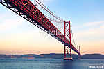 Vörös hidat napnyugtakor, Lisszabon, Portugália. Régies vászonkép, poszter vagy falikép