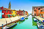 Velencei mérföldkő, Burano csatorna, házak, templom és hajók, Ol vászonkép, poszter vagy falikép