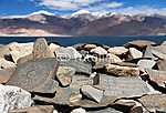Mani fal és Tso Moriri tó vászonkép, poszter vagy falikép