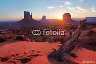 Monument Valley napfelkeltével vászonkép, poszter vagy falikép