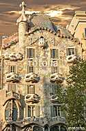 Casa Battlo Barcelona at sunset vászonkép, poszter vagy falikép