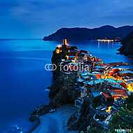 Vernazza falu, napnyugta légi felvétele. Cinque Terre, Ligury, I vászonkép, poszter vagy falikép