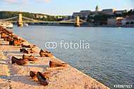 Cipők a Duna-parton (Budapest) vászonkép, poszter vagy falikép
