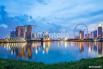 Szingapúrban Marina Bay alkonyatkor (keretezett kép) - vászonkép, falikép otthonra és irodába
