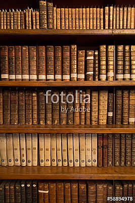 Livres dans une bibliothèque (vászonkép óra) - vászonkép, falikép otthonra és irodába