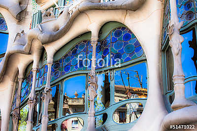 Casa Battlo designed by Antoni Gaudi,Barcelona, Spain (többrészes kép) - vászonkép, falikép otthonra és irodába