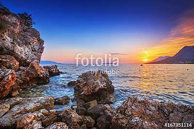 Warm sunset Gradac in Croatia (bögre) - vászonkép, falikép otthonra és irodába