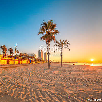 Barceloneta Beach in Barcelona at sunrise (poszter) - vászonkép, falikép otthonra és irodába