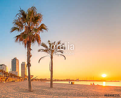 Barceloneta Beach in Barcelona at sunrise (többrészes kép) - vászonkép, falikép otthonra és irodába