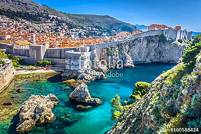 Dubrovnik landscape. / Aerial view at famous european travel destination in Croatia, Dubrovnik old town. (többrészes kép) - vászonkép, falikép otthonra és irodába
