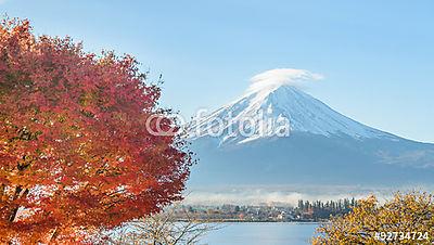 Mount fuji és vörös juharfa ősszel a kawaguchiko tó japa (poszter) - vászonkép, falikép otthonra és irodába