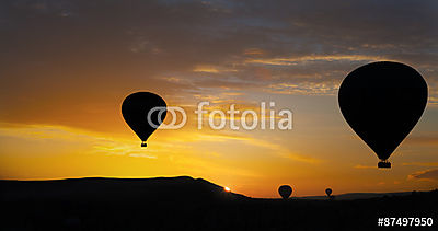 Cappadocia égboltja napkeltekor, Törökország (keretezett kép) - vászonkép, falikép otthonra és irodába