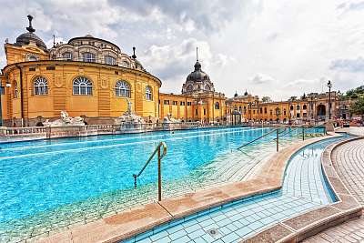 Széchenyi gyógyfürdő Budapesten. (keretezett kép) - vászonkép, falikép otthonra és irodába