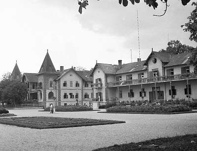 Keszthely a Hullám és a Balaton szálloda (1961) (poszter) - vászonkép, falikép otthonra és irodába