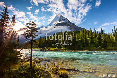 Mount Robson (keretezett kép) - vászonkép, falikép otthonra és irodába