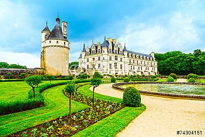 Chateau de Chenonceau Unesco középkori francia vár és medence ga (többrészes kép) - vászonkép, falikép otthonra és irodába