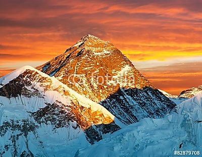Éjszakai kilátás a Mount Everestről a Kala Pattharról (keretezett kép) - vászonkép, falikép otthonra és irodába