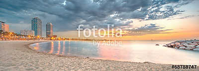 Barceloneta Beach in Barcelona at sunrise (többrészes kép) - vászonkép, falikép otthonra és irodába