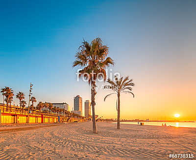 Barceloneta Beach in Barcelona at sunrise (poszter) - vászonkép, falikép otthonra és irodába
