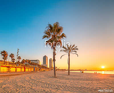 Barceloneta Beach in Barcelona at sunrise (fotótapéta) - vászonkép, falikép otthonra és irodába