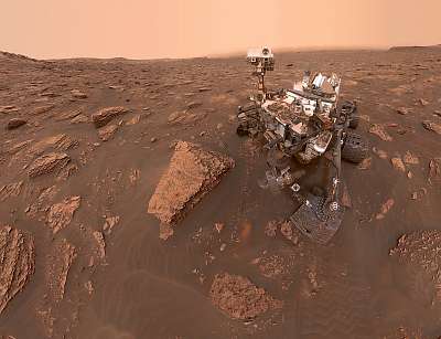 Curiosity rover, porvihar szelfi a Marson (keretezett kép) - vászonkép, falikép otthonra és irodába