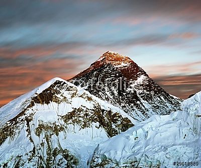 Éjszakai kilátás az Everestről Kala Pattharról (keretezett kép) - vászonkép, falikép otthonra és irodába
