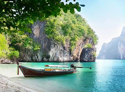 long boat on island in Thailand (poszter) - vászonkép, falikép otthonra és irodába