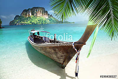 long boat on island in Thailand (poszter) - vászonkép, falikép otthonra és irodába