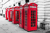 Londonban telefonos fülkék sorban színkulcsként (többrészes kép) - vászonkép, falikép otthonra és irodába
