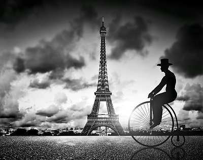 Ember retro kerékpár mellett Effel Tower, Párizs, Franciaország. (többrészes kép) - vászonkép, falikép otthonra és irodába